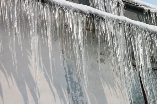ice damming on roof